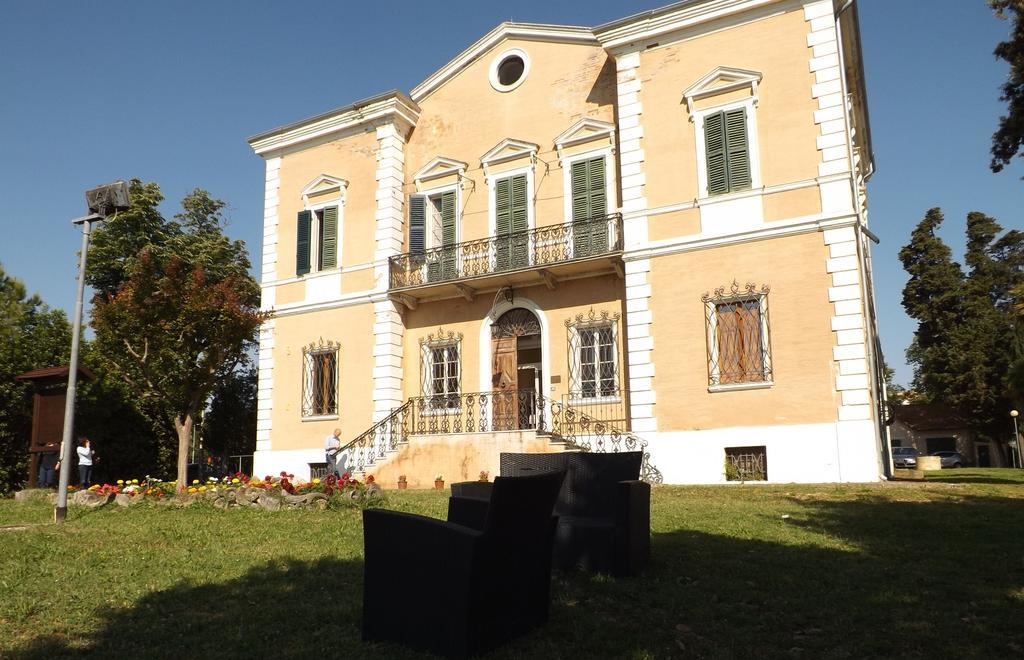 Tenuta Villa Colle Sereno Montemarciano Exterior foto